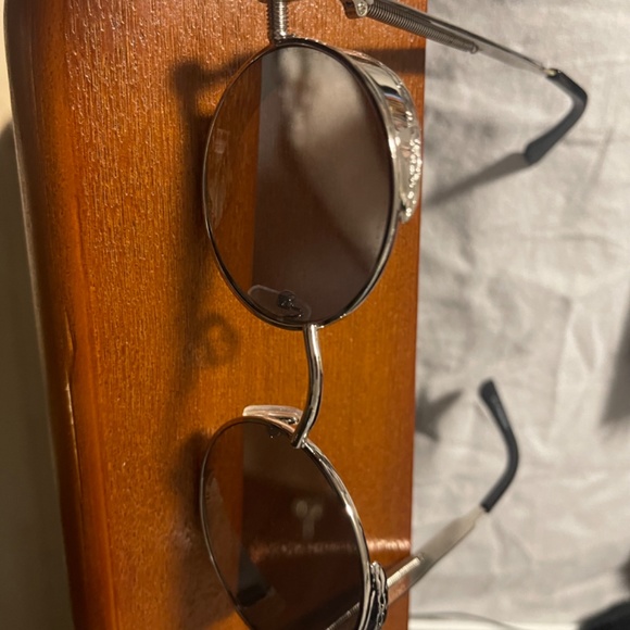 Vintage sunglasses - Picture 2 of 3
